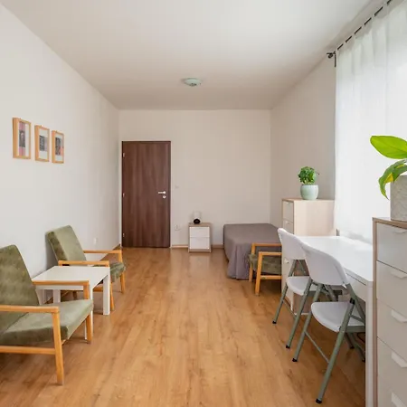 Private In Art Centre Apartment *