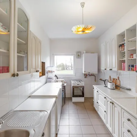 Poton Art Centre
