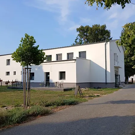 Poton Art Centre