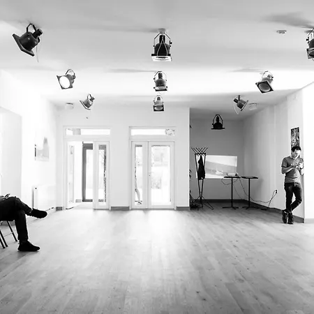 Poton Art Centre Апартаменты